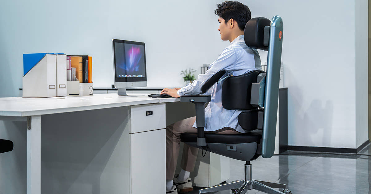 work on lumoo chair 191.jpg__PID:f5cf3914-2b5f-4cb4-a242-b2c737c54289